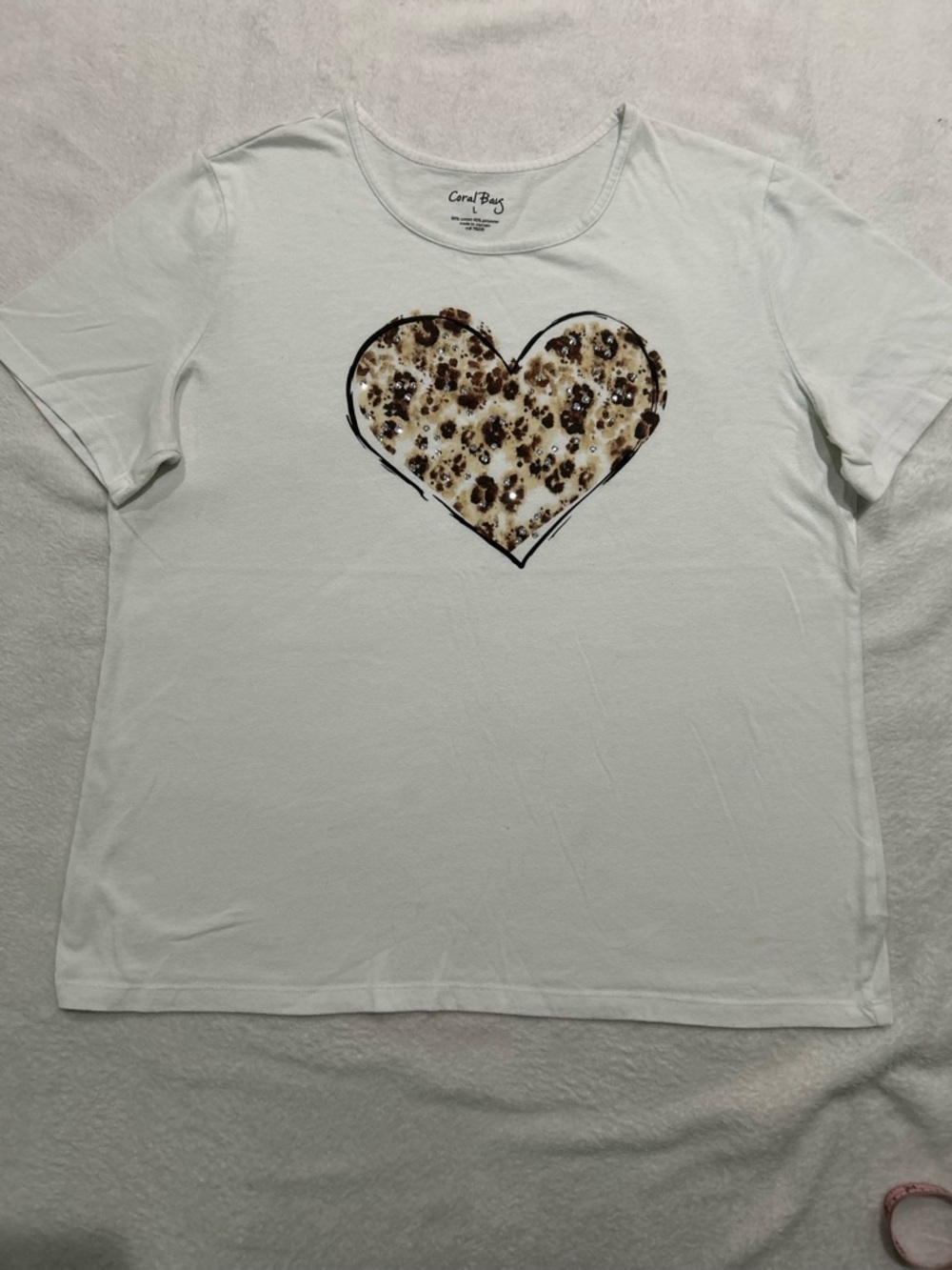 Coral Bay White Tee with Leopard Heart Graphic Sz Large Embellishments